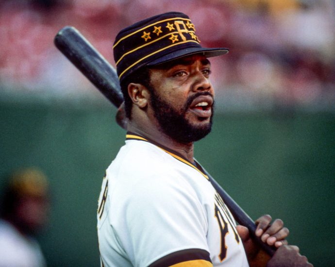 dave-parker,-hall-of-fame-outfielder-nicknamed-‘the-cobra,’-dies-at-74