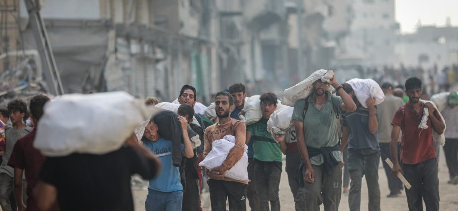“it’s-a-killing-field”:-israeli-soldiers-describe-firing-on-civilians-at-us-backed-gaza-aid-sites