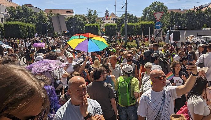 tens-of-thousands-gather-to-mark-30th-anniversary-of-budapest-pride-despite-orban-ban