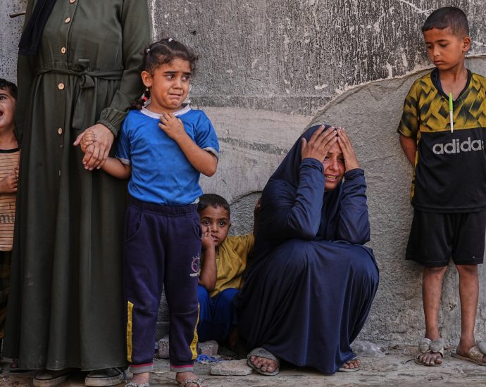week-in-pictures:-from-israel’s-gaza-offensive-to-protests-in-serbia
