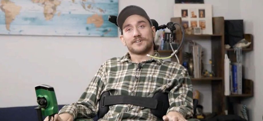 elon-musk-faces-criticism-from-deaf-people-over-latest-neuralink-comments