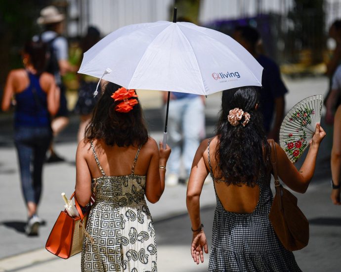 wildfire-risks-as-climate-change-fuels-extreme-heatwave-in-southern-europe
