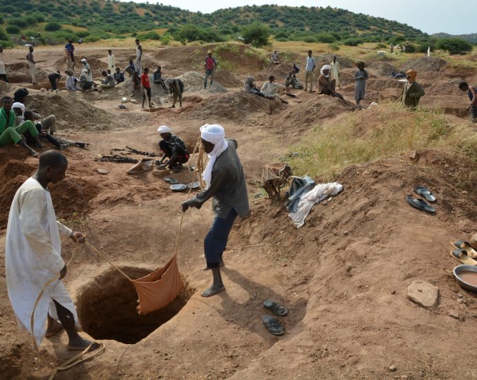 eleven-killed-in-sudan-gold-mine-collapse-as-civil-war-rages