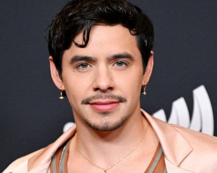 david-archuleta-is-kicking-off-his-‘flirty’-era-with-a-powerful-message-for-pride