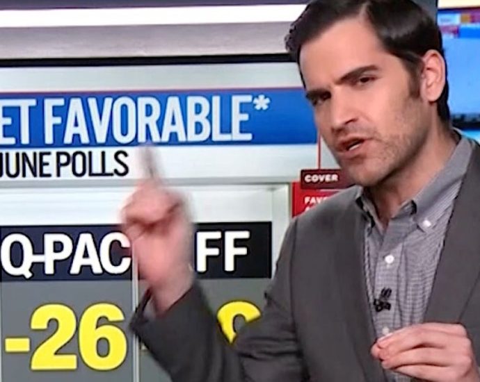 cnn-data-chief-hits-the-traitor-with-some-‘terrible,-terrible,-terrible’-new-numbers