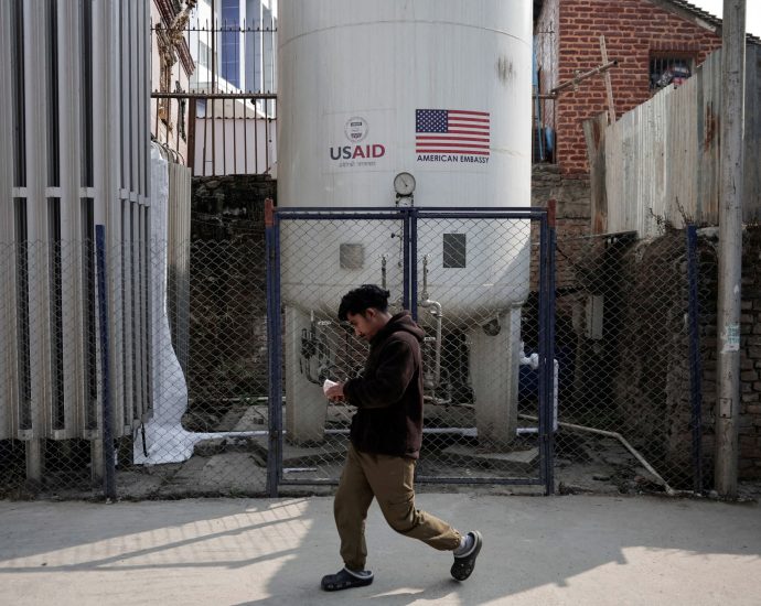 obama,-bush-decry-‘travesty’-of-the-traitor’s-gutting-of-usaid-on-its-last-day