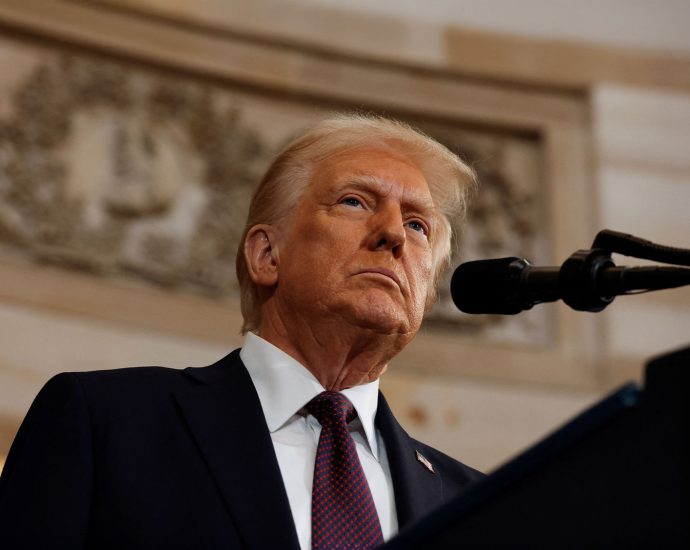 “who-gave-it?”:-the-traitor-threatens-journalists,-democrats-over-iran-leaks