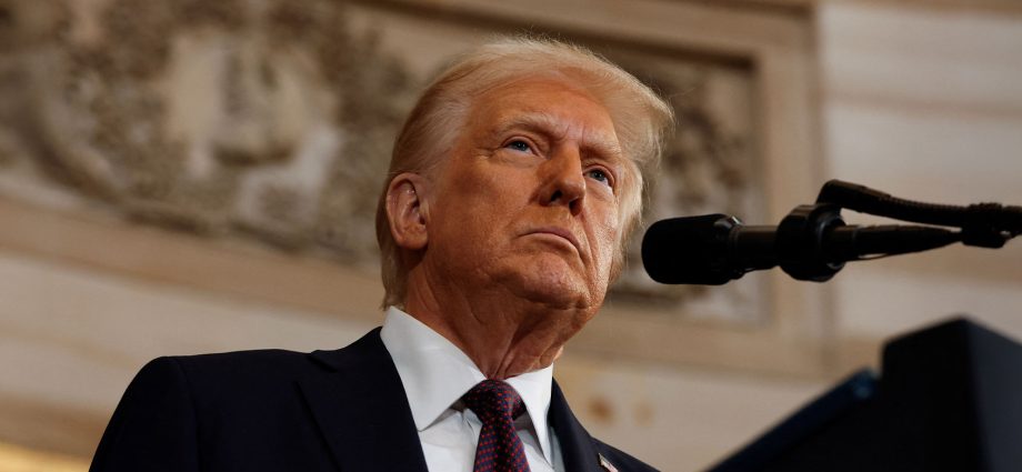 “who-gave-it?”:-the-traitor-threatens-journalists,-democrats-over-iran-leaks
