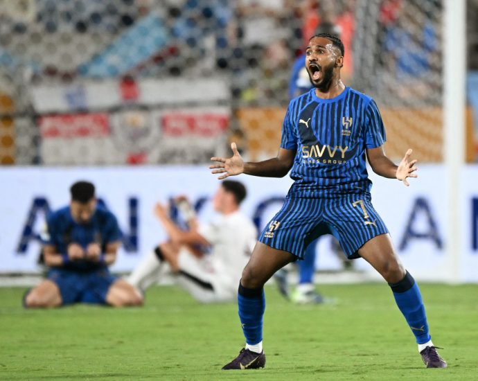 al-hilal-beat-manchester-city-4-3-to-enter-club-world-cup-quarterfinals