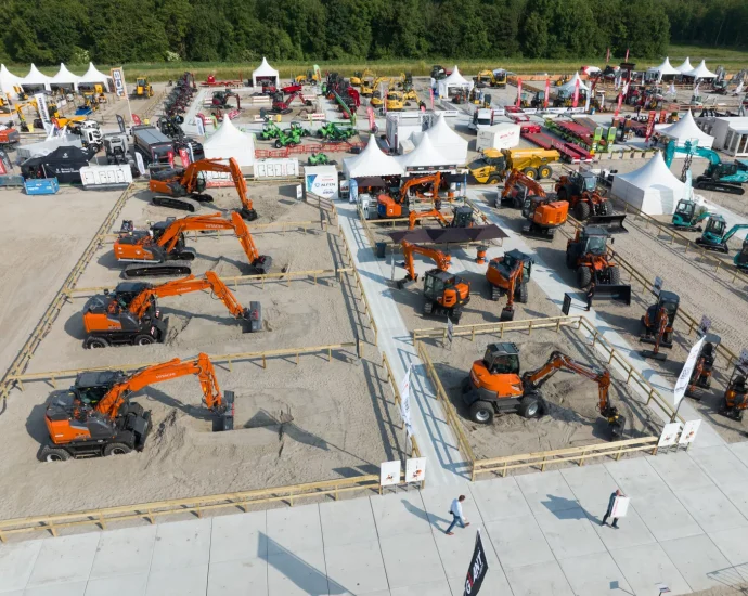 hitachi-construction-machinery-adds-two-excavators-to-ev-lineup