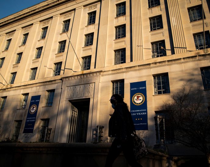 two-chinese-nationals-charged-for-trying-to-recruit-spies-in-us-military