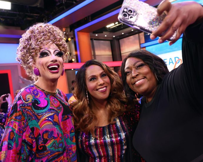 bianca-del-rio-and-more-lgbtq-stars-raise-over-$700,000-for-project-angel-food