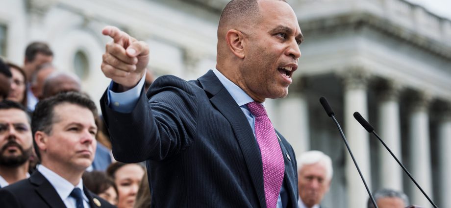 house-minority-leader-hakeem-jeffries-blasts-gop-and-the-traitor-agenda-bill-in-hourslong-floor-speech