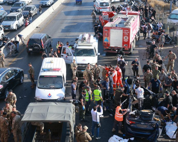 israel-attacks-car-near-beirut-during-rush-hour