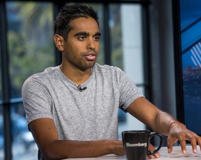 software-engineer-accused-of-working-at-multiple-startups-at-same-time