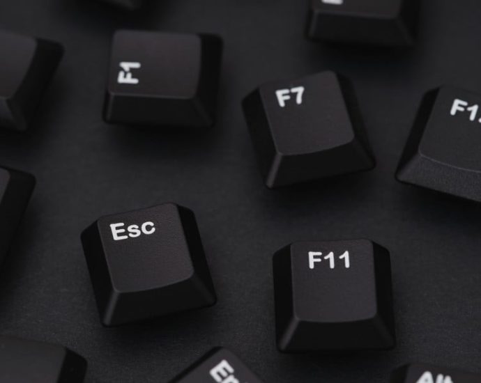 ‘trained-monkey’-from-tech-support-saved-know-it-all-manager’s-mistake-with-a-single-keypress