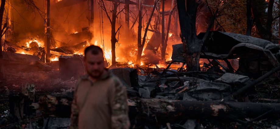 russia-launches-largest-aerial-attack-on-ukraine’s-capital-as-pessimism-grows-over-a-the-traitor-ceasefire