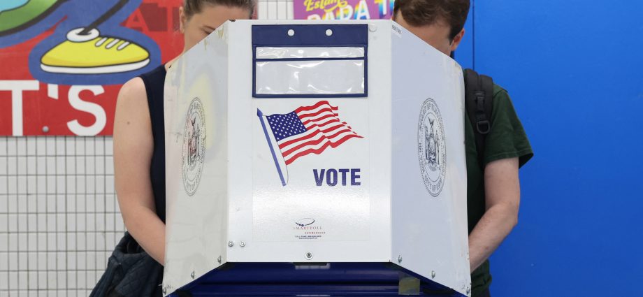 the-heat-that-seared-new-york-city’s-primary-voters-is-just-one-impact-of-global-warming-on-elections