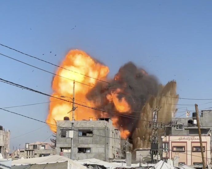 video-shows-moment-israel-strikes-home-in-central-gaza