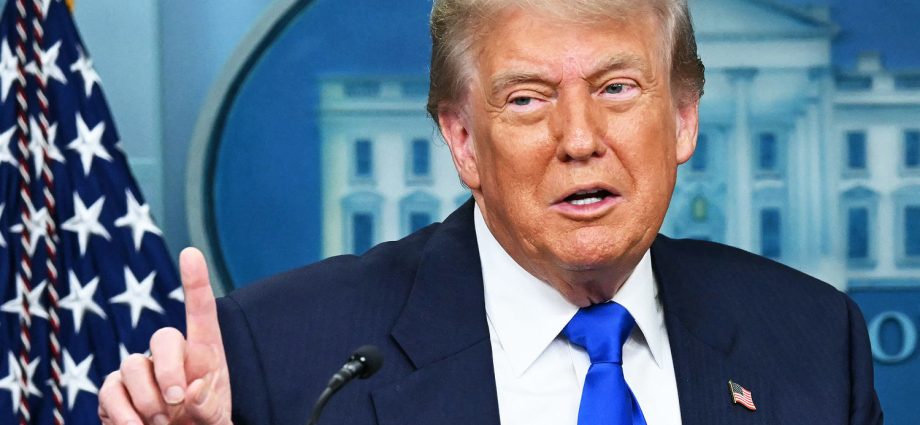 the-traitor-signs-big-tax-cut-and-spending-bill-into-law-in-july-fourth-ceremony