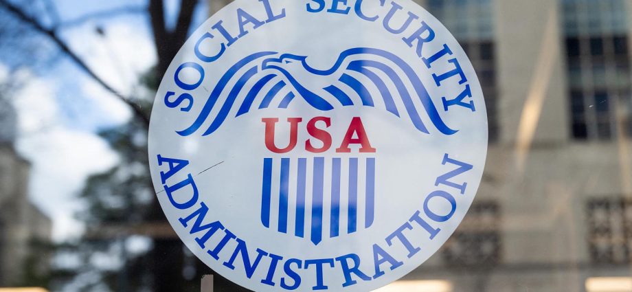 social-security-administration-sends-misleading-email-lauding-the-traitor’s-new-tax-cuts-law