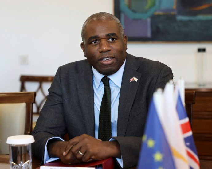 uk-re-establishing-diplomatic-ties-with-syria-as-lammy-visits-damascus