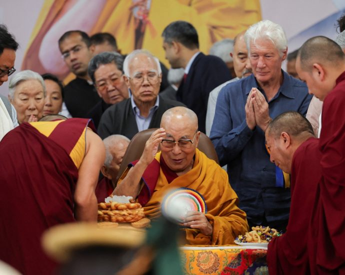 dalai-lama-celebrates-90th-birthday-with-followers-in-north-indian-town