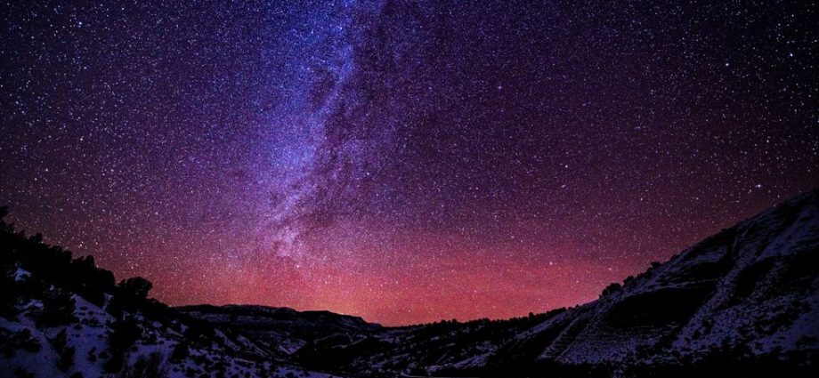 massive-stars-are-‘vomiting’-everywhere-–-and-it’s-a-sign-something-huge-is-happening