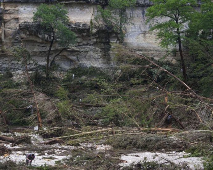 death-toll-in-central-texas-flash-floods-rises-to-78-as-sheriff-says-10-campers-remain-missing