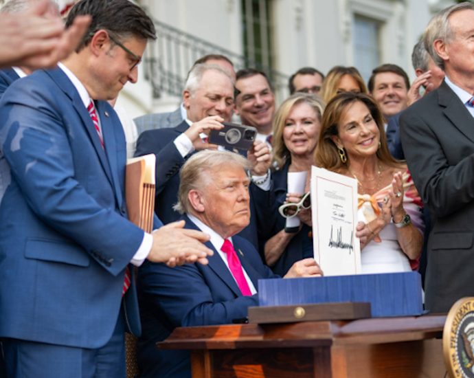 “most-massive-transfer-of-wealth-upward-in-american-history”:-john-nichols-on-the-traitor’s-budget-law