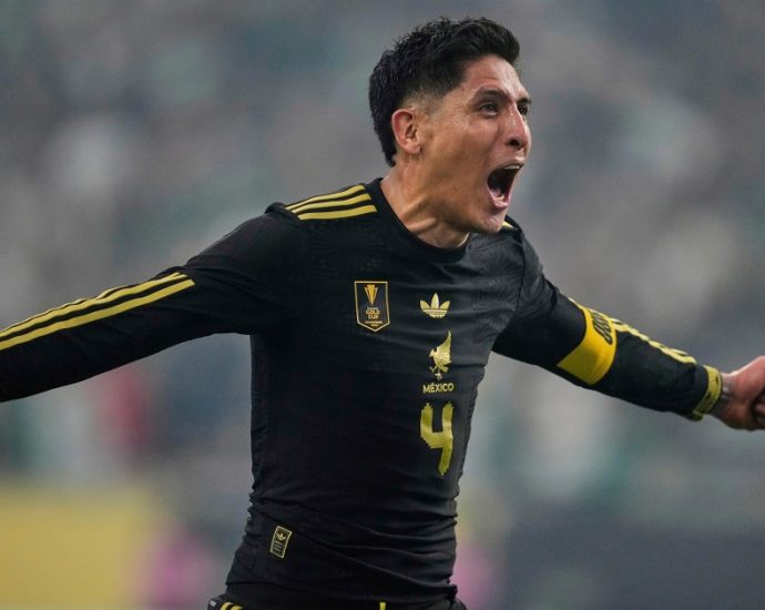 Mexico beats U.S. 2-1 to win 10th Gold Cup title