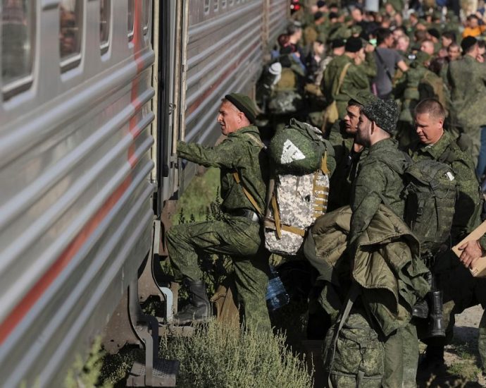 in-an-attempt-to-avoid-mobilisation,-kremlin-now-allows-foreigners-to-serve-in-russian-army