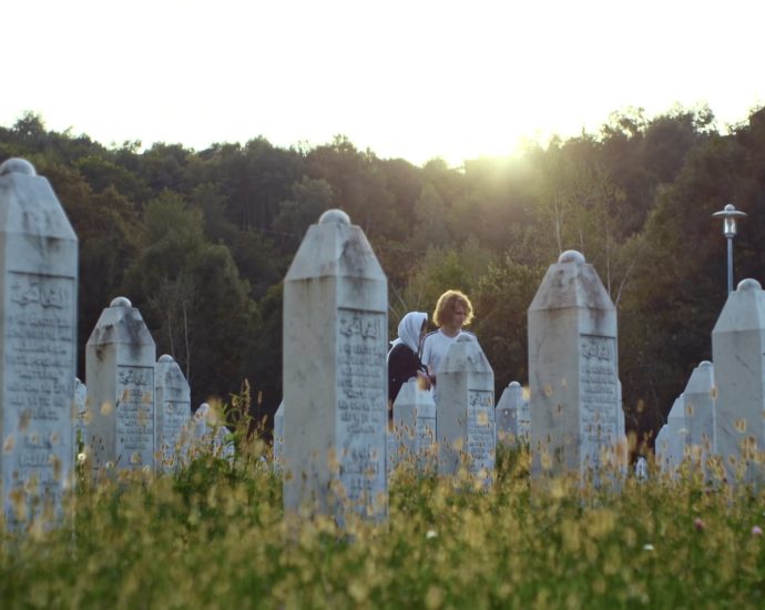 srebrenica-genocide:-a-woman’s-search-for-her-missing-brother-in-bosnia