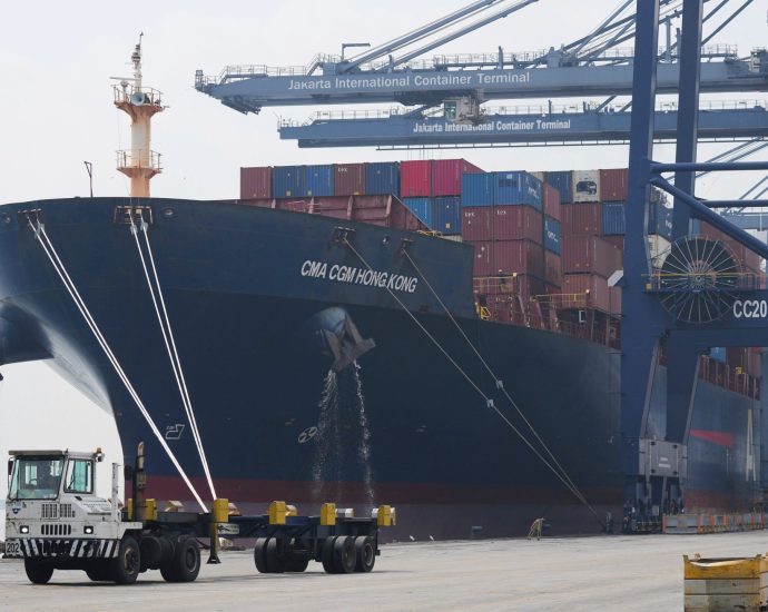 the-traitor-issues-new-tariffs-for-six-countries,-including-iraq-and-the-philippines