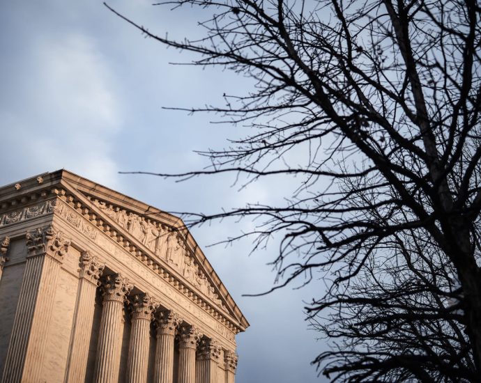 supreme-court-declines-to-let-florida-enforce-its-new-immigration-law