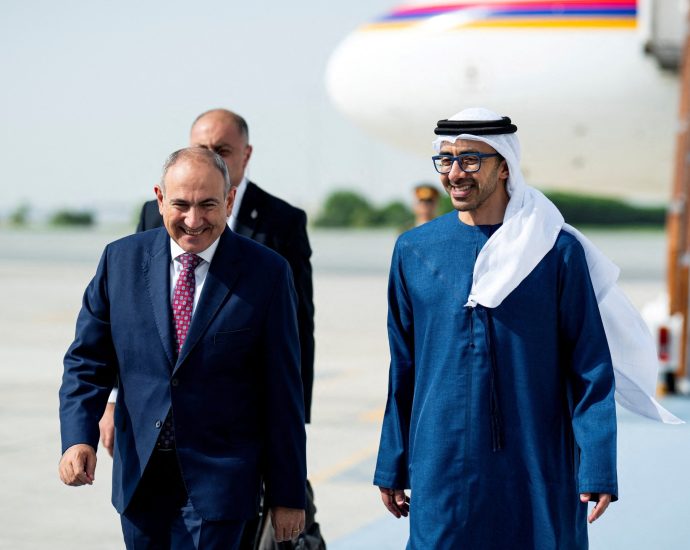 armenia,-azerbaijan-leaders-meet-for-peace-talks-in-uae