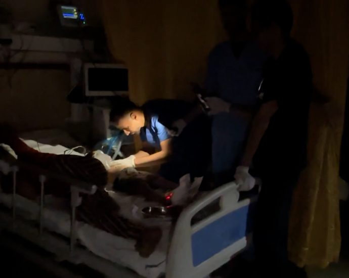 video:-doctors-operate-in-darkness-as-gaza-hospitals-face-power-crisis