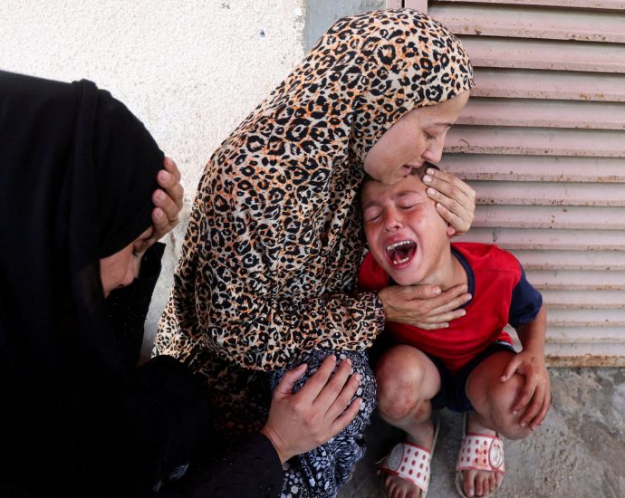 israeli-attacks-kill-82-amid-forced-displacement-plans,-truce-talks-in-gaza