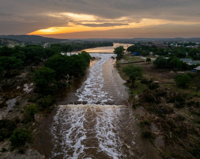 despite-catastrophic-flooding,-drought-persists-in-parts-of-central-texas