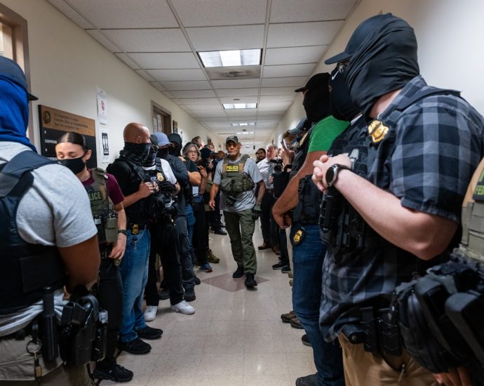why-did-ice-agents-arrest-and-detain-a-71-year-old-us.-citizen?
