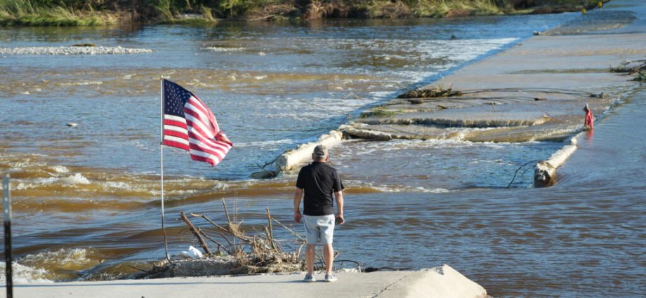 as-deadly-floods-hit-america,-a-meteorologist-looks-ahead