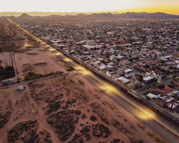 In Arizona, Democrats battle over who’s the real “outsider”