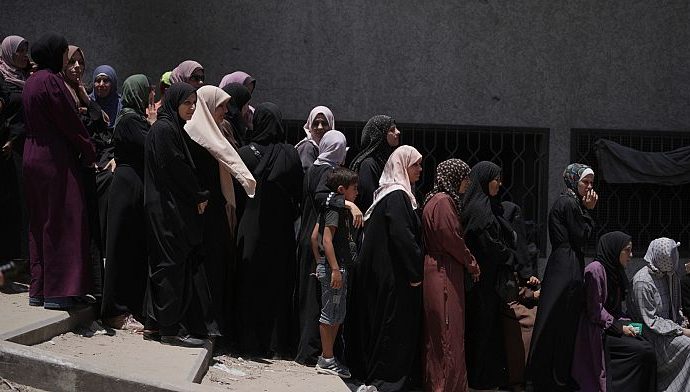 dozens-killed-in-gaza,-including-children,-as-ceasefire-talks-between-israel-and-hamas-flounder