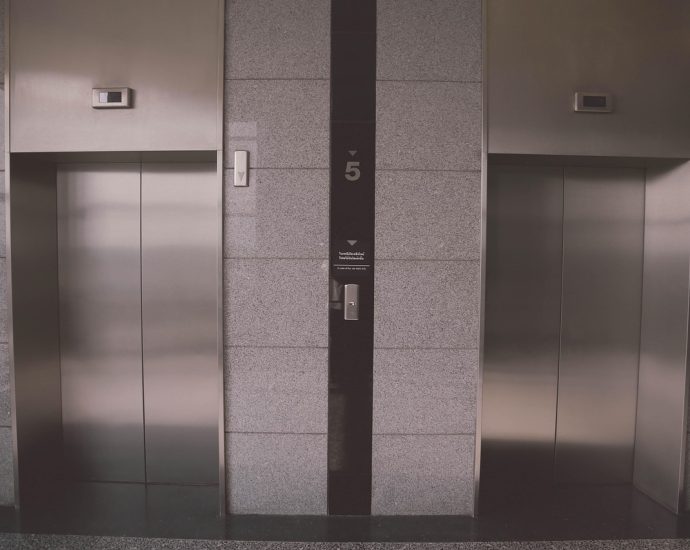 the-silent-elevator:-why-smarter-vertical-logistics-are-redefining-construction