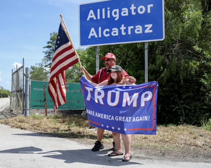 hundreds-of-alligator-alcatraz-prisoners-have-no-criminal-charges