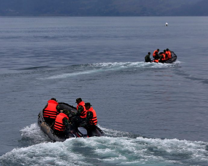seven-rescued,-11-missing-after-boat-capsizes-off-indonesia’s-mentawai