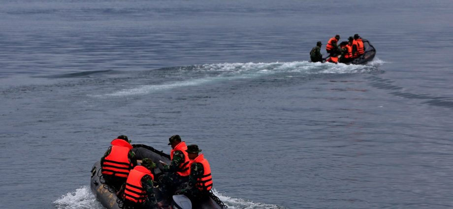 seven-rescued,-11-missing-after-boat-capsizes-off-indonesia’s-mentawai
