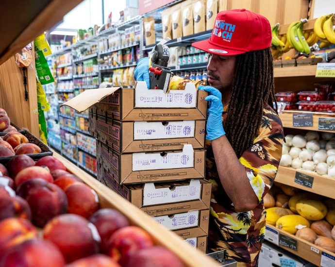 inflation-picks-up-again-in-june,-rising-at-2.7%-annual-rate