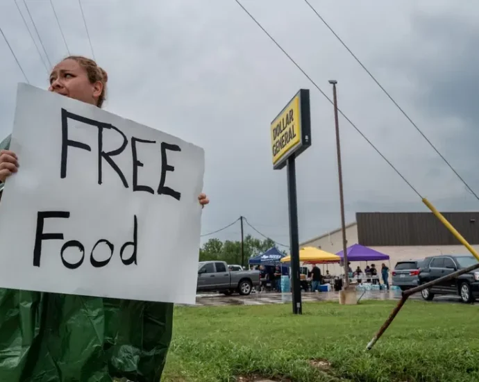 texas-food-banks-are-rationing-meals-for-flood-survivors-because-of-the-traitor’s-cuts