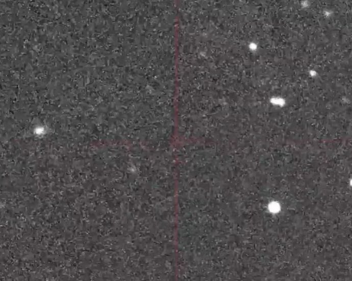 mysterious-‘interstellar-object’-captured-flying-through-our-solar-system